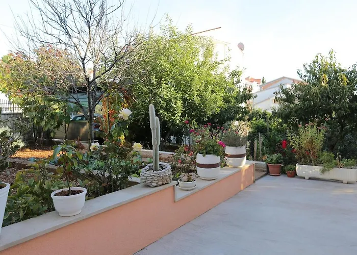 Διαμέρισμα With A Parking Space Okrug Gornji, Ciovo - 10343