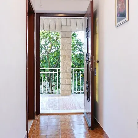 Apartamento With A Parking Space Okrug Gornji, Ciovo - 10343 Trogir